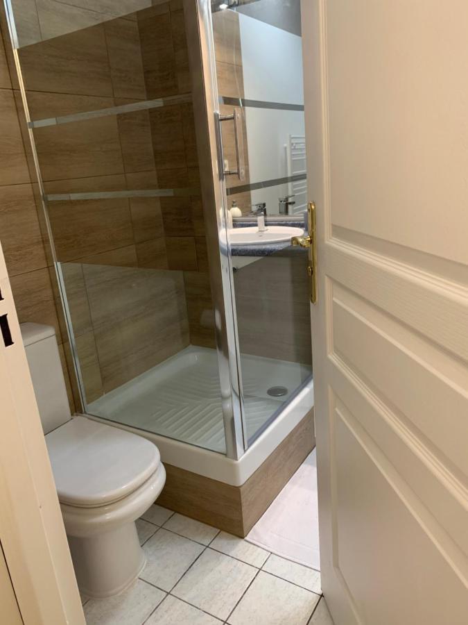 Lieu De Ressourcement A Robinson Apartman Le Plessis-Robinson Kültér fotó